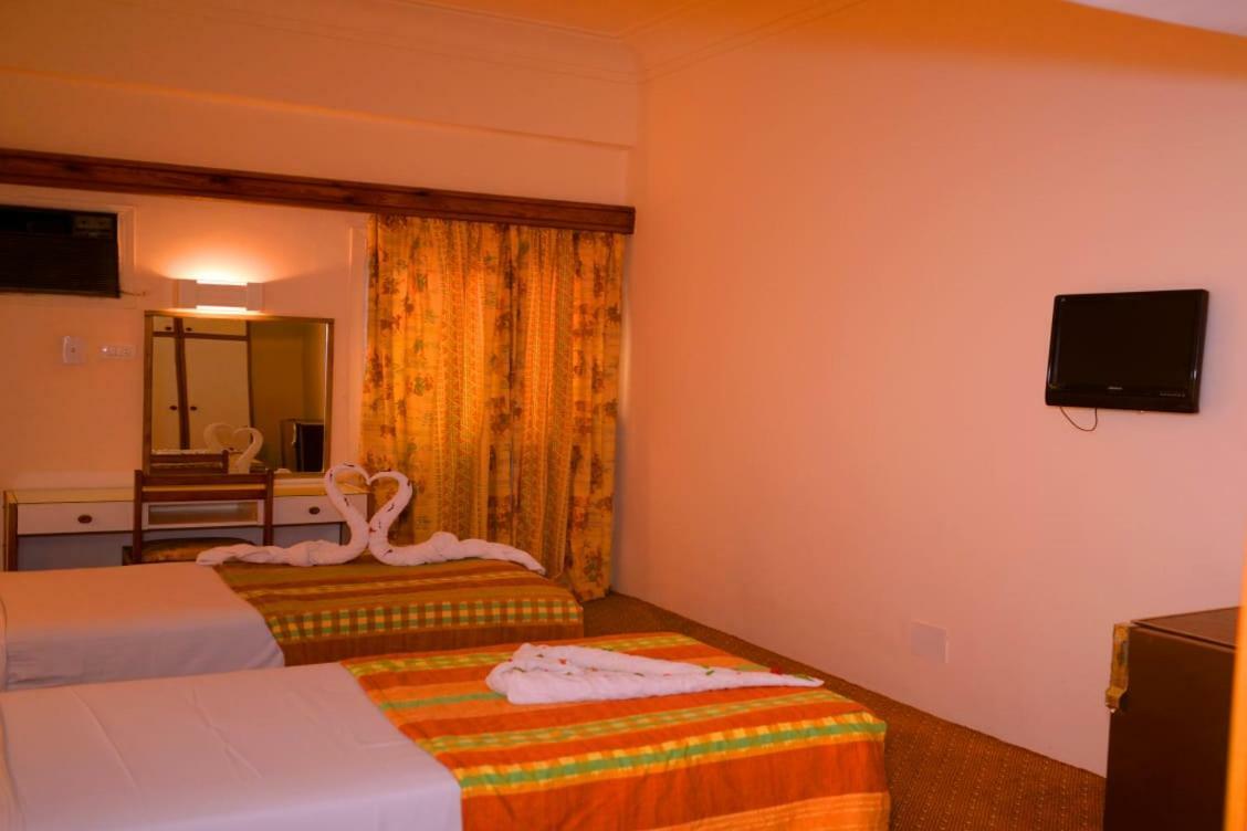 Cleopatra Hotel Aswan Ngoại thất bức ảnh